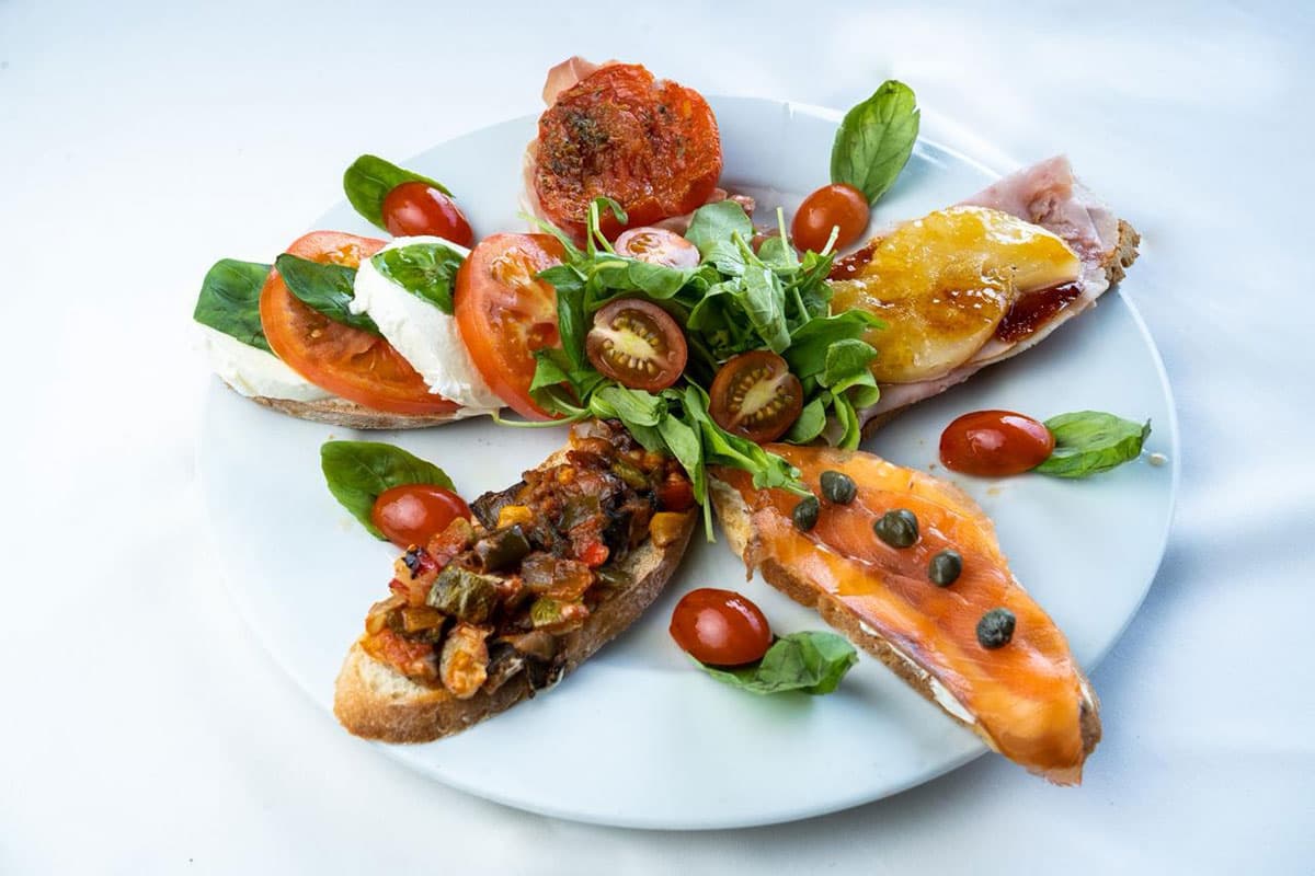 Tagliere di bruschette